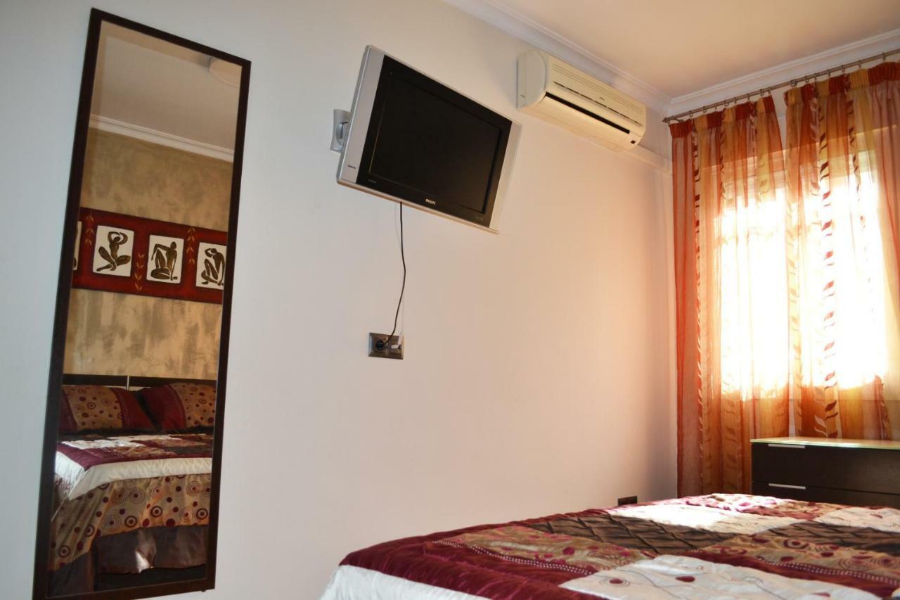 Apartamento Acogedor, Excelente Ubicacion, 10 Min Centro Apartment เซบีญา ภายนอก รูปภาพ