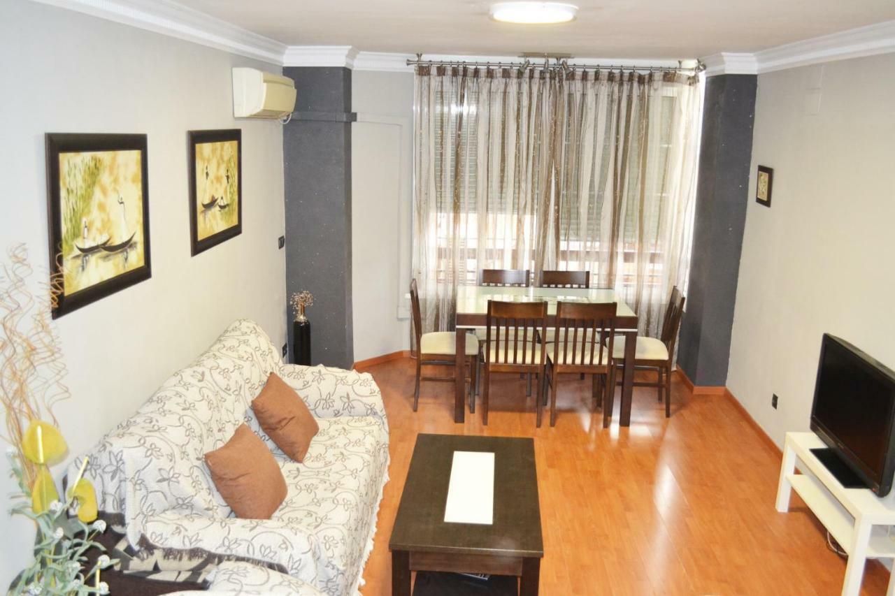 Apartamento Acogedor, Excelente Ubicacion, 10 Min Centro Apartment เซบีญา ภายนอก รูปภาพ